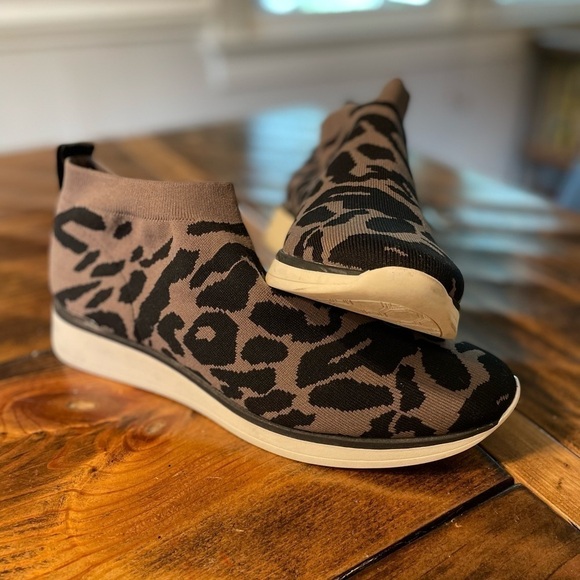 Louise et Cie Breyson Tan Leopard Print Sneaker size 9.5 - Picture 8 of 11
